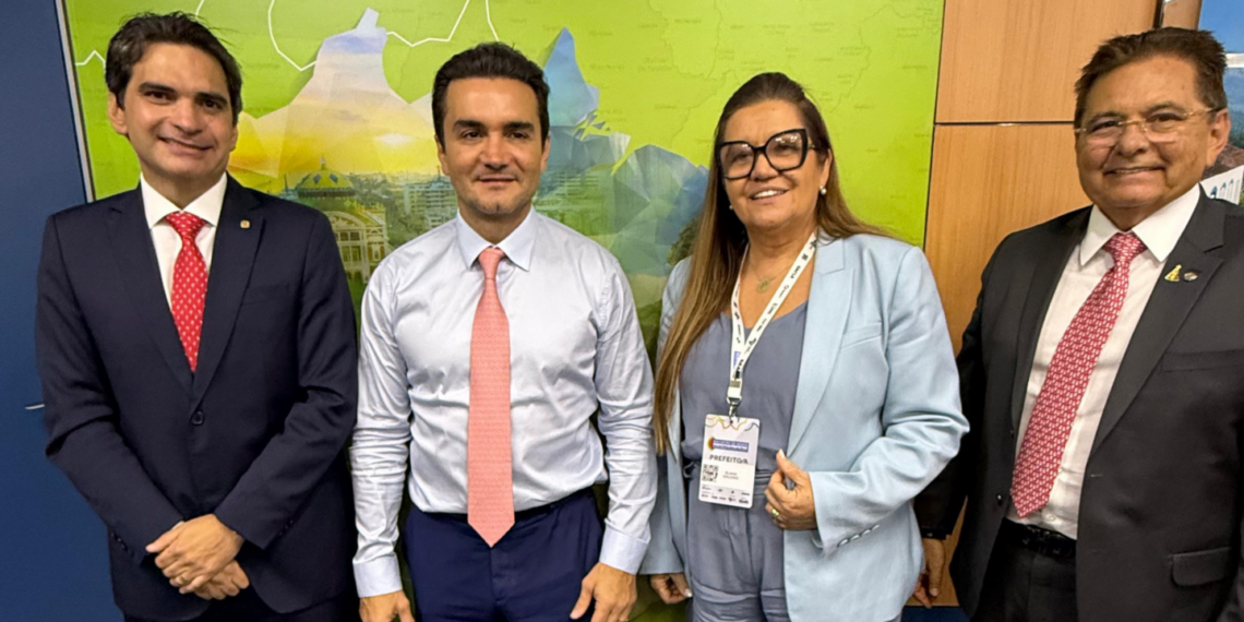 Adriano discute ações para educação e turismo da Paraíba durante audiências em Brasília