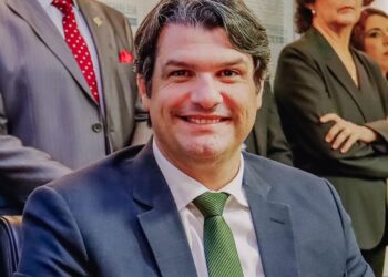 Leo Bezerra destaca parceria entre os Poderes durante abertura dos trabalhos da ALPB