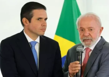 Motta diz que Lula vive preso à ideologias e considera exageradas decisões do Supremo Tribunal Federal