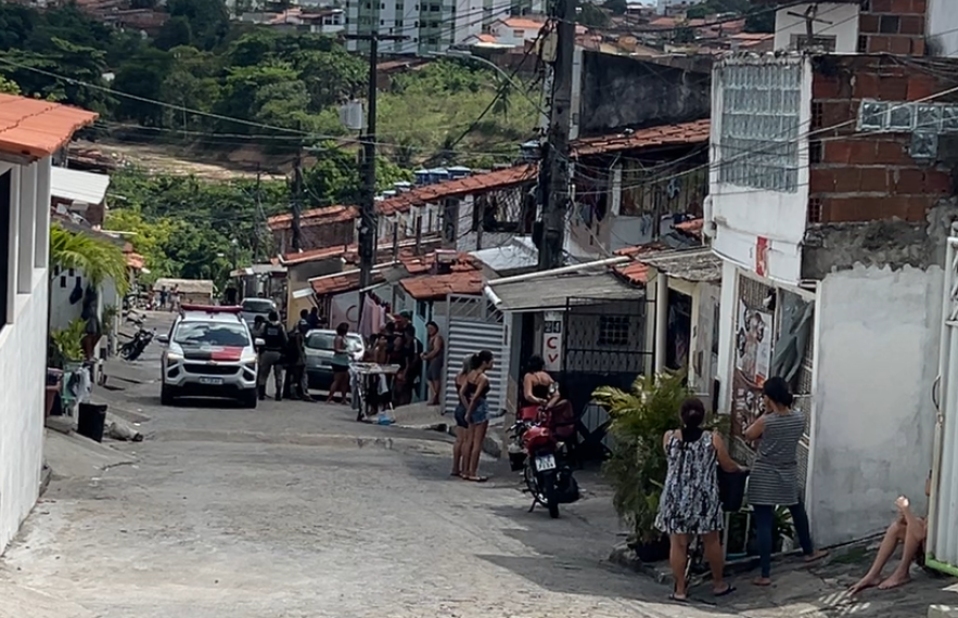 Jovem morre após ser baleado na comunidade Paulo Afonso