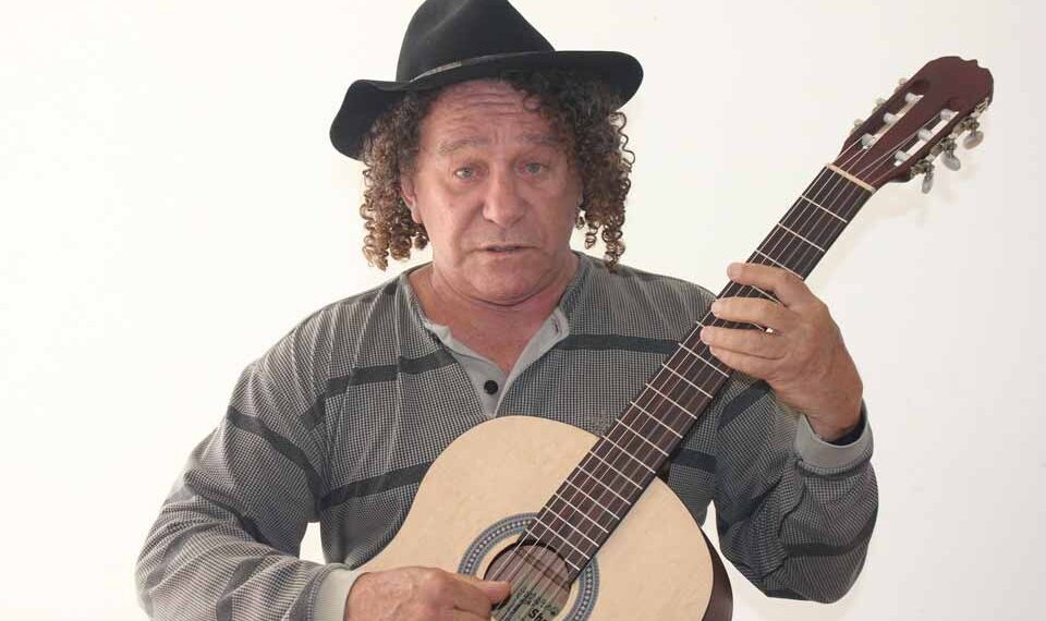 ALPB emite nota de pesar pelo falecimento do cantor e compositor Vital Farias