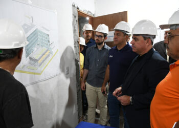 Prefeito interino visita obras da nova sede da CMJP