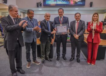 ALPB concede cidadania paraibana e medalha Epitácio Pessoa ao ministro do STJ, Mauro Campbell