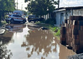 Corpo é encontrado no meio da rua após tiroteio durante madrugada em Cabedelo