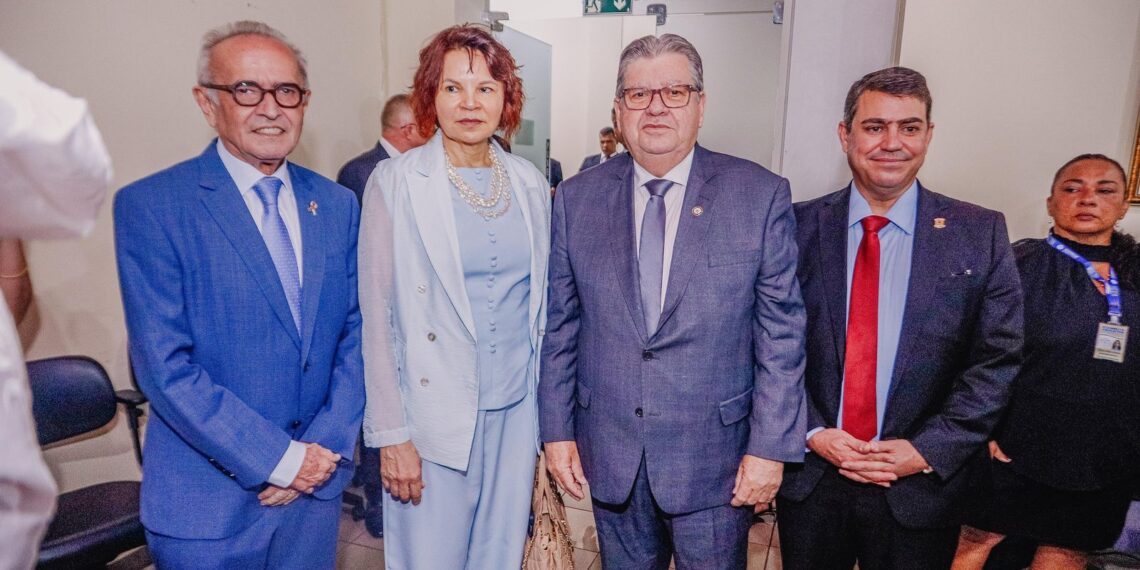 Durante posse da nova Mesa Diretora, Cícero Lucena destaca transparência e agilidade dos processos no TRE-PB