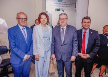 Durante posse da nova Mesa Diretora, Cícero Lucena destaca transparência e agilidade dos processos no TRE-PB