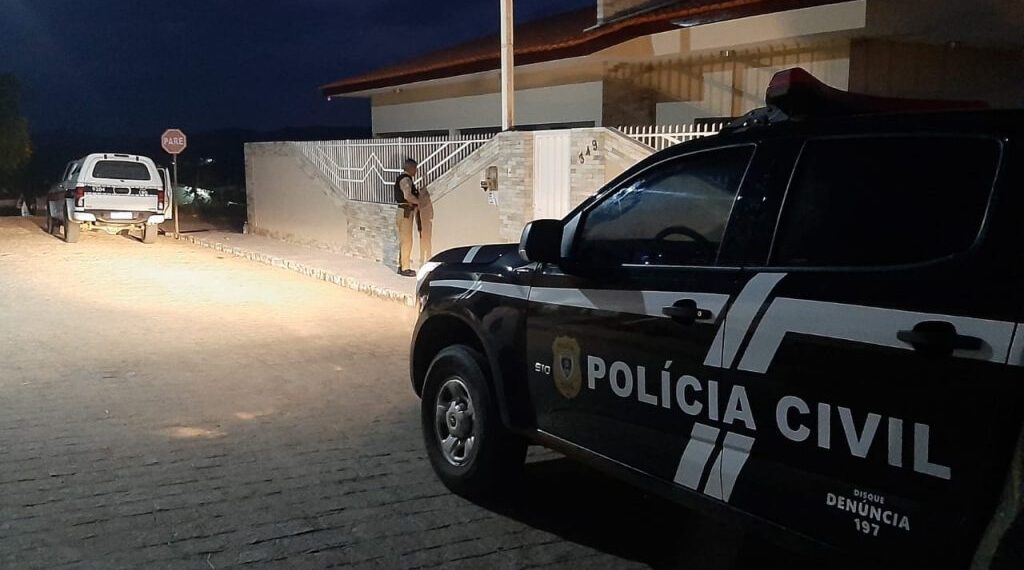 Ex-prefeito é preso suspeito de financiar plantação de maconha na Paraíba