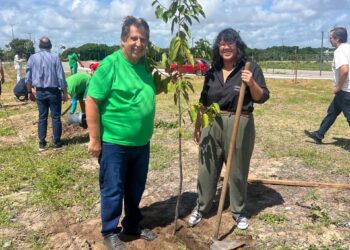 Empresário Domiciano Cabral Participa do Lançamento do Projeto “João Pessoa Mais Verde”