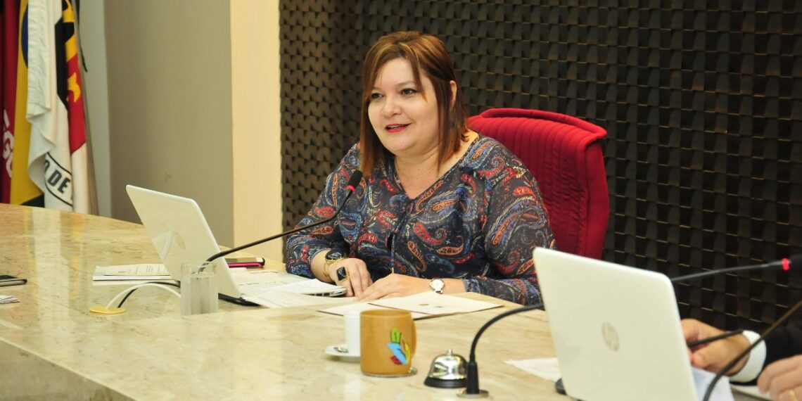 Retaliação? Procuradora que tentou ser conselheira entra com ação contra nomeação de Alanna