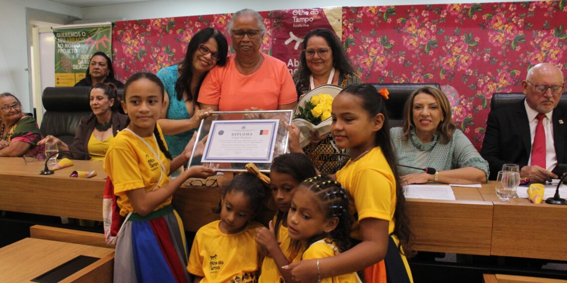 ALPB entrega título de cidadania paraibana a Mestra D’Oci