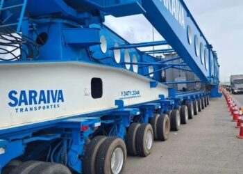 Carreta gigante chega a Campina Grande e PRF faz alerta sobre congestionamentos