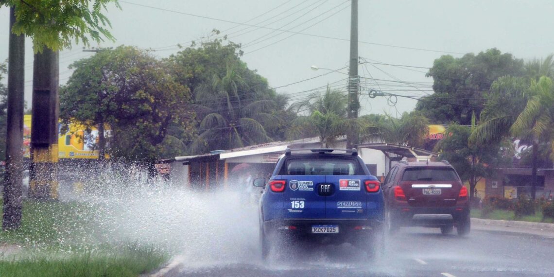 João Pessoa lidera volume de chuvas e Aesa prevê 36°C para cidades do Sertão