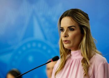 Daniella Ribeiro anuncia saída do PSD após confirmação de Pedro no comando da legenda