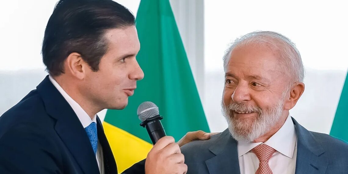 Presidente da Câmara, paraibano Hugo Motta integra comitiva de Lula em viagem ao Japão e Vietnã