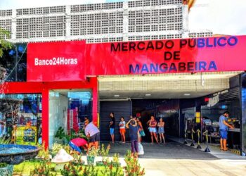 Homem é linchado após ser flagrado roubando no Mercado Público de Mangabeira