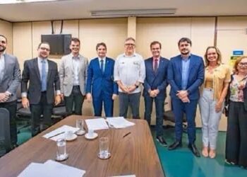 Mersinho discute melhorias na saúde de João Pessoa com o ministro Alexandre Padilha