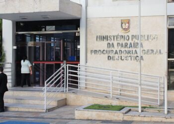 Ministério Público investiga denúncia de paralisação de obras em escolas municipais de Bayeux