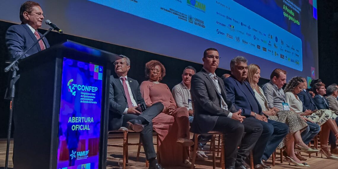 Deputados participam da abertura do Congresso Paraibano de Oportunidades para os Municípios