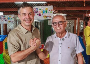 Em café da manhã em Cabedelo, André Coutinho reafirma que Cícero Lucena é o melhor nome para a Paraíba seguir crescendo
