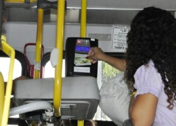 ALPB aprova Passe Livre Estudantil para 48 mil alunos da rede estadual; primeira recarga será feita em maio