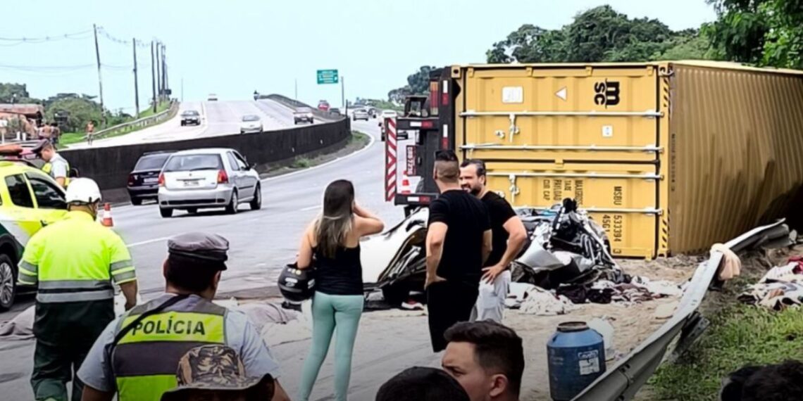 Paraibanos morrem em acidente de trânsito no litoral de São Paulo