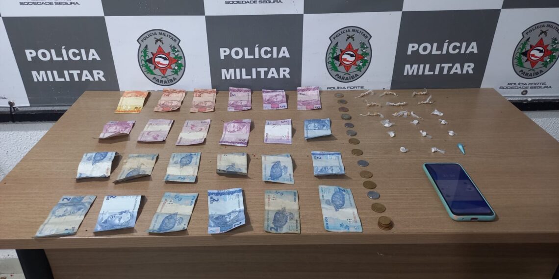 Mulher trans é presa suspeita de atuar no tráfico de drogas na Orla de João Pessoa