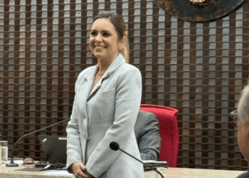 TCE-PB aprova por unanimidade e empossa Alanna Galdino como conselheira