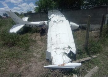 Avião cai no Distrito de São José da Mata, em Campina Grande