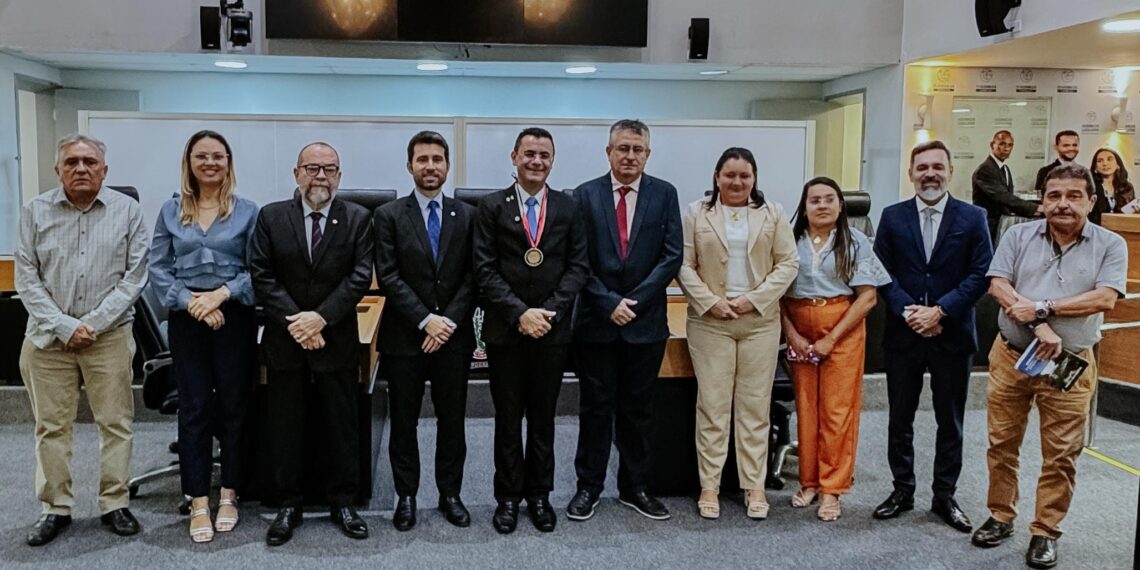 ALPB concede Comenda Verde ao professor Ezequiel Sóstenes Bezerra