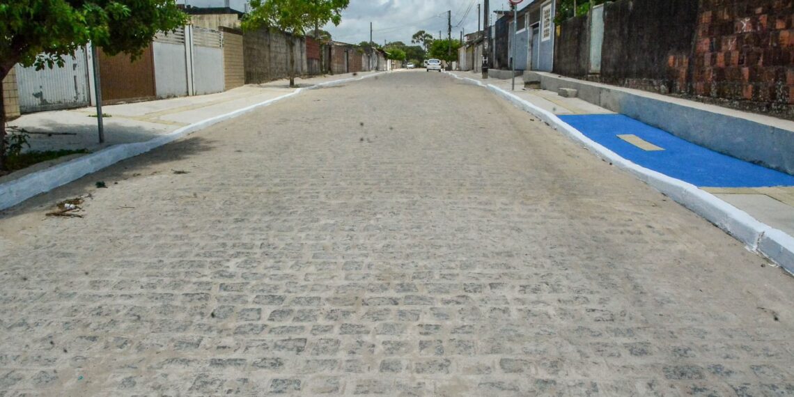 Com mais de mil ruas entregues à população, Prefeitura projeta meta de 100% das vias pavimentadas