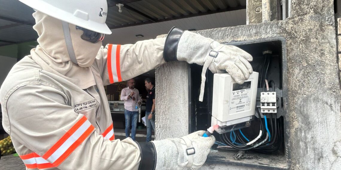 Ação contra furto de energia no centro de João Pessoa resulta em prisão em flagrante