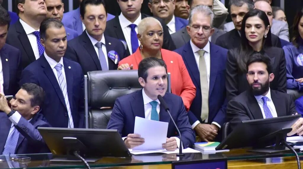 Oposição articula reunião com Hugo Motta para discutir anistia nesta terça-feira