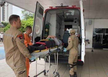 Trabalhador sofre queda de andaime no bairro de Intermares