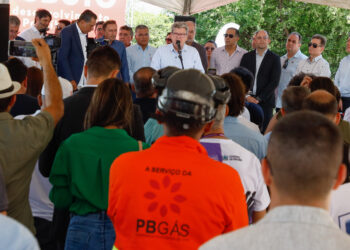 João Azevêdo entrega gasoduto de Cabedelo