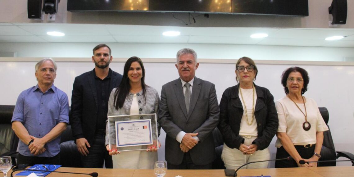 ALPB concede cidadania paraibana à advogada Raquel de Albuquerque Borges