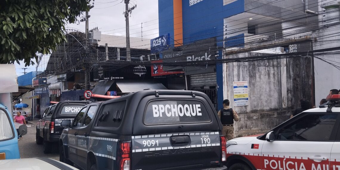 Criminosos invadem clínica odontológica e fazem reféns no Centro de João Pessoa