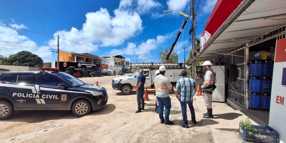 Operação contra furto de energia resulta em prisão de comerciante, em Jacumã