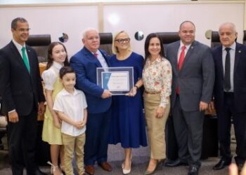 Com propositura de Branco, Assembleia Legislativa homenageia Igreja Assembleia de Deus de Alhandra pelos seus 80 anos