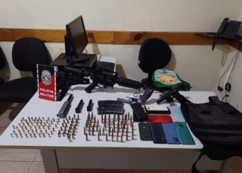 Operação prende integrantes de facção criminosa e apreende arsenal do grupo no Litoral Sul da PB