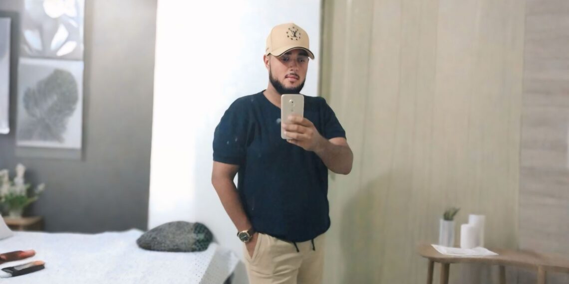 Sr. Júlio: Jovem Metalúrgico que Se Destaca Pela Agilidade e Compromisso