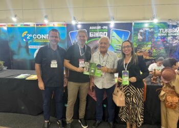 Branco Mendes participa de evento municipalista e discute obras no DER com foco na ponte entre Alhandra e Caaporã