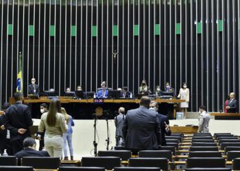 Plenário pode votar nesta terça-feira proposta de alteração no número de deputados federais