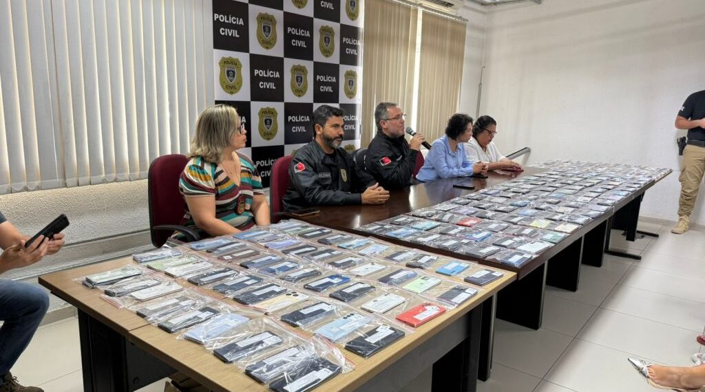 Polícia Civil entrega mais de 320 celulares recuperados em operação contínua na Paraíba