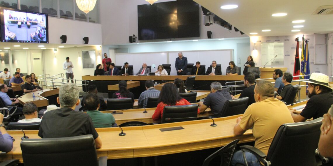 Assembleia debate Lei que disciplina o couvert artístico na Paraíba