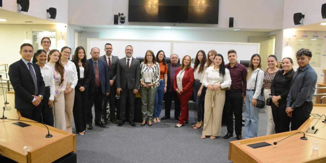 ALPB recebe visita técnica de alunos do Unipê