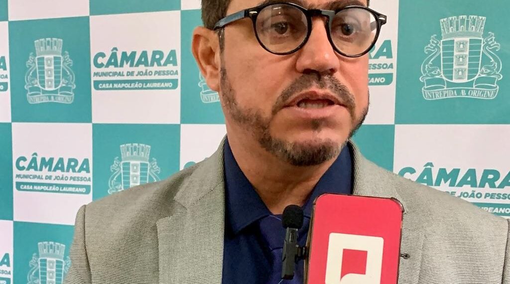 “Estou acompanhando o cavalo do prefeito”, diz presidente da Câmara sobre futuro político