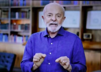 Lula defende debate sobre fim da escala 6×1 e aborda fraude no INSS