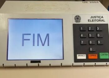 CCJ do Senado aprova PEC que acaba com reeleição no Executivo