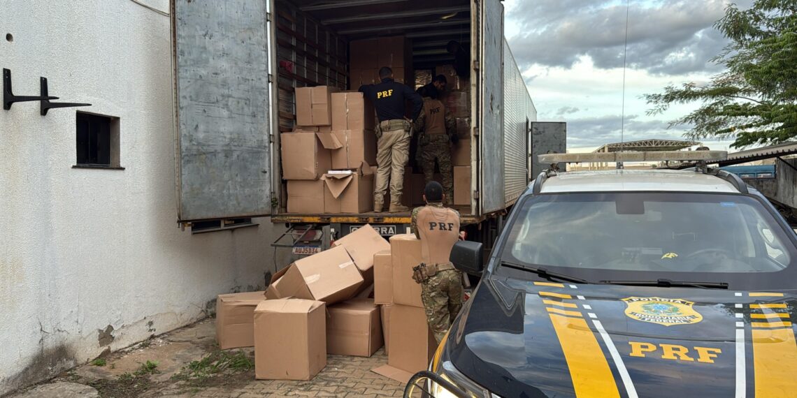 Içamento das vigas do viaduto no Bairro das Indústrias muda trânsito na região nesta quinta