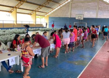 Prefeitura de Pedras de Fogo entrega 10 toneladas de milho à população